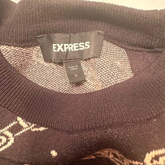 Express Chain Pattern Sweater Set - Picture 4 of 5